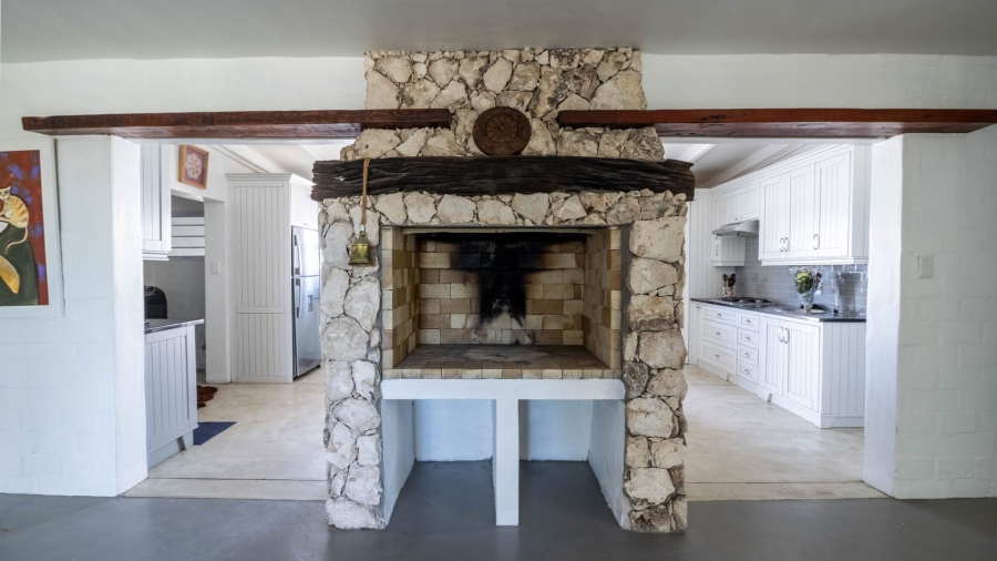 6 Bedroom Property for Sale in Jacobsbaai Western Cape